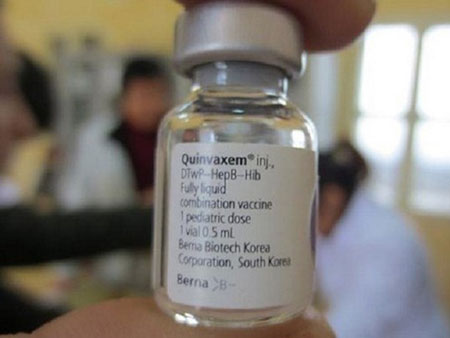 Lọ Quinvaxem của loạt vaccine liên quan đến các ca tử vong 